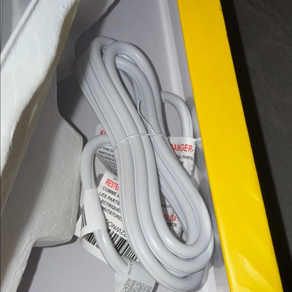 NIB Drybar Reserve Hair Dryer in White and Gray - Picture 6 of 8